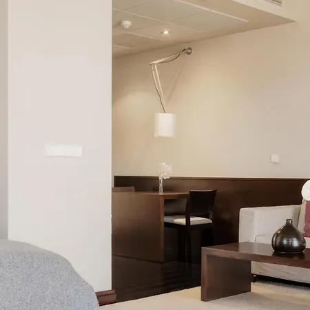 Hotel apartamentowy Bergs